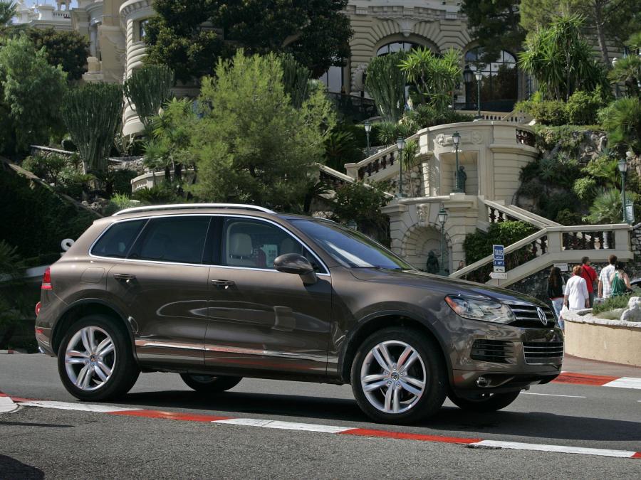 Volkswagen Touareg V6 TDi 2010 года  (US) (фото 7 из 16)